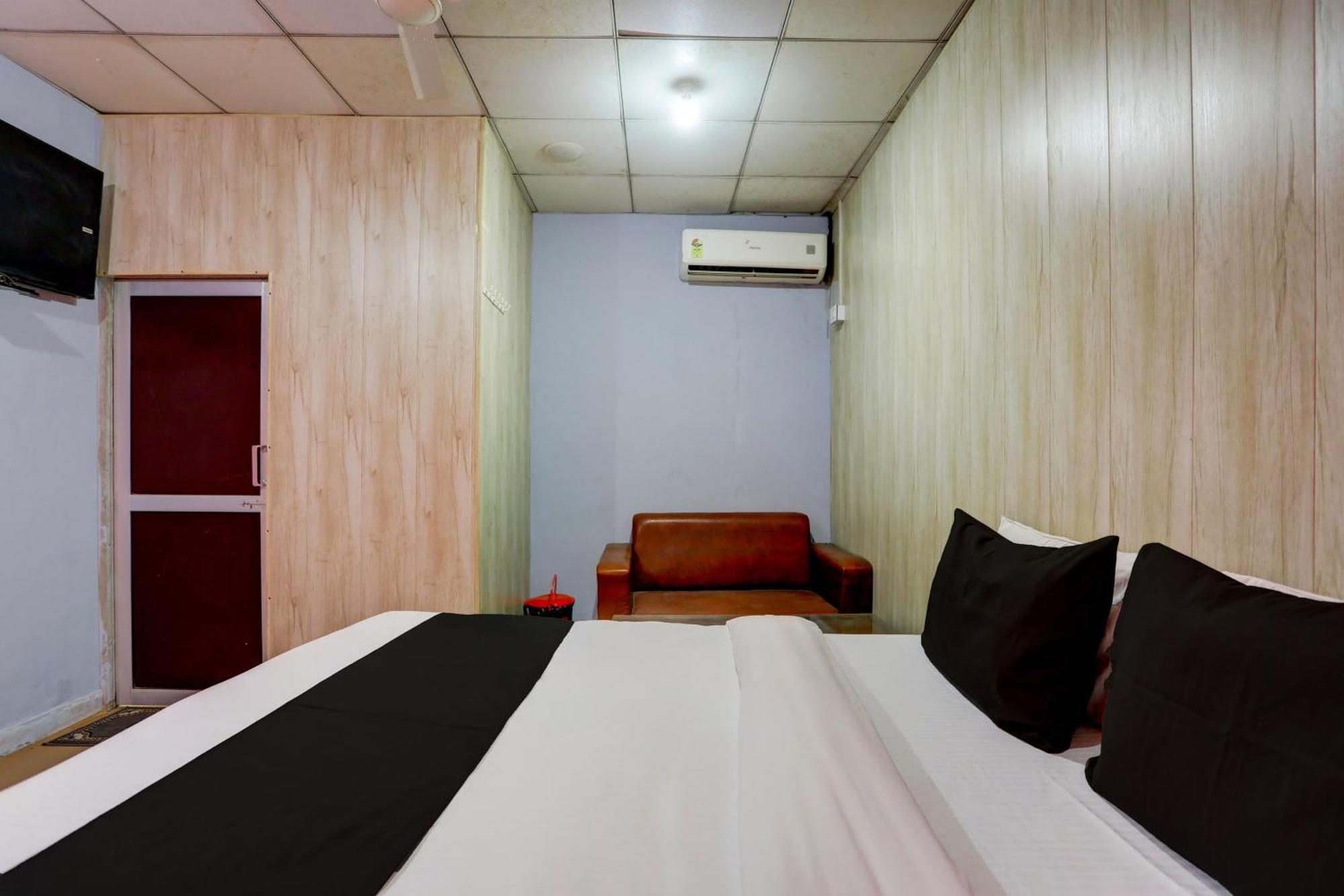 Collection O Harsh Hotel & Restaurant Bhiwadi Exterior photo